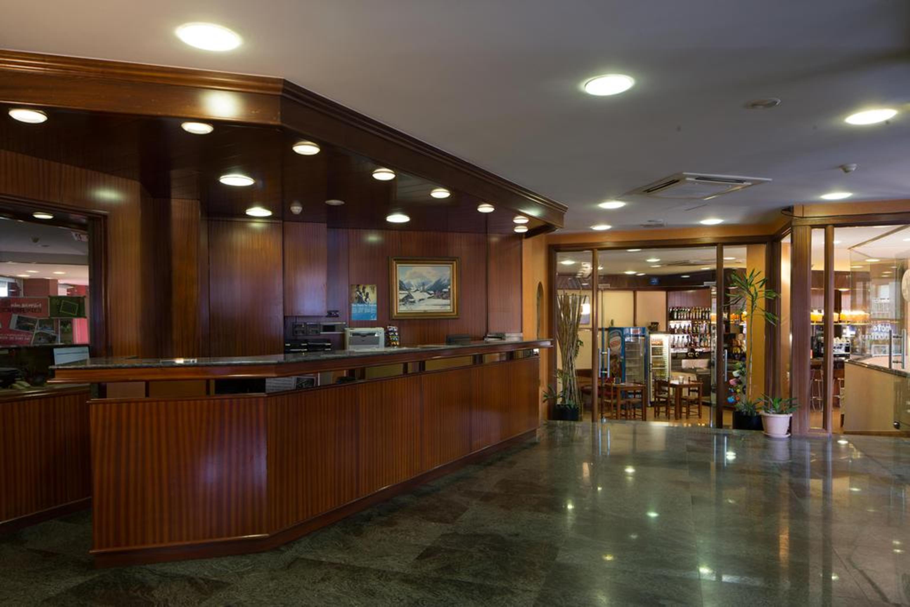Hotel Cervol Andorra la Vieja Exterior foto