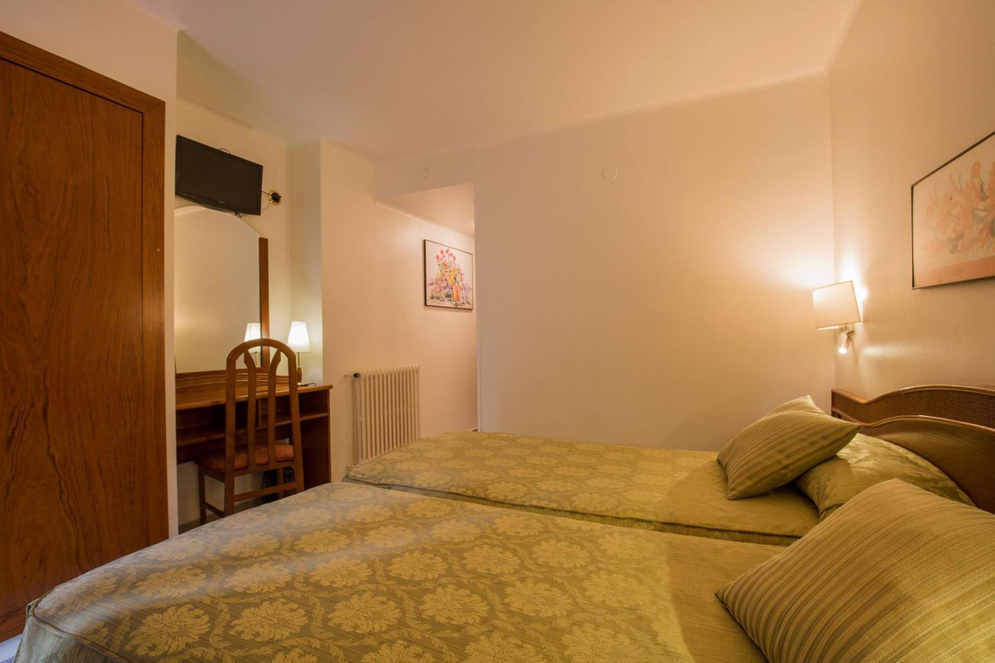 Hotel Cervol Andorra la Vieja Habitación foto
