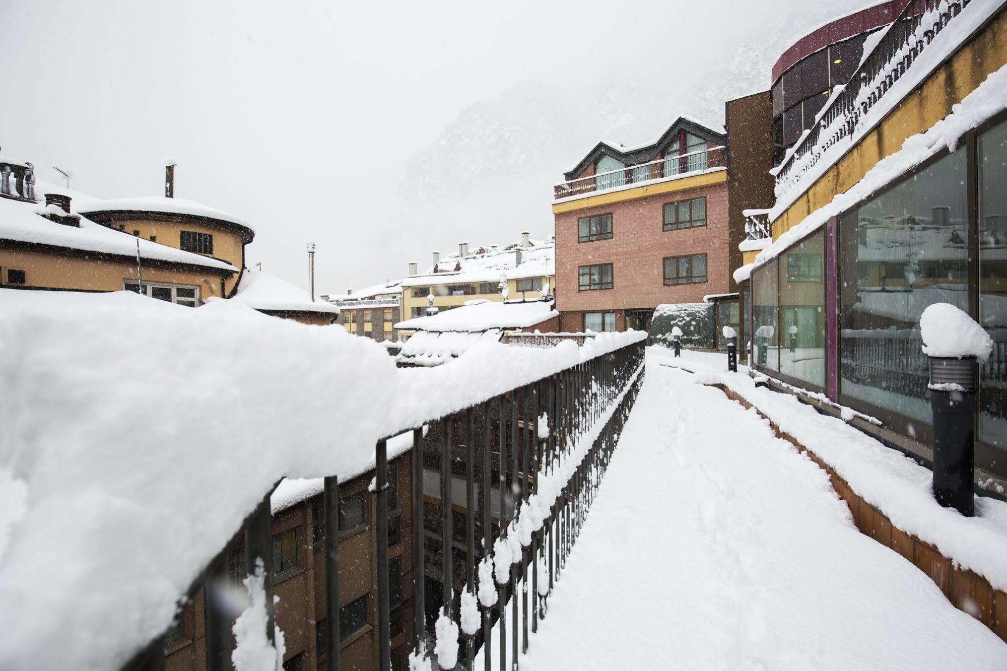 Hotel Cervol Andorra la Vieja Exterior foto